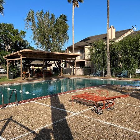 Place De La Rio Grand Brownsville Exterior photo