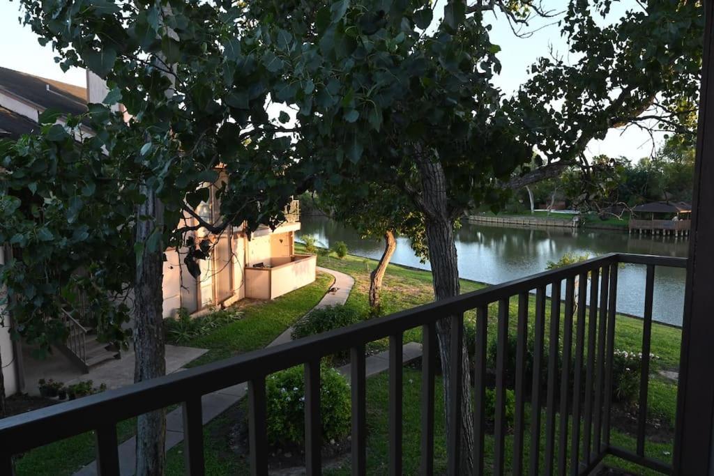 Place De La Rio Grand Brownsville Exterior photo